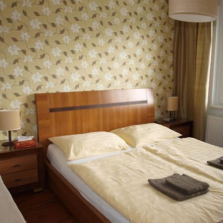Apartman Drahovice Karlsbad Exteriör bild