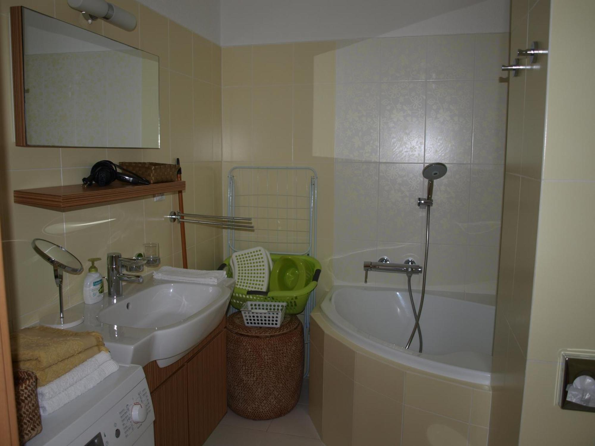 Apartman Drahovice Karlsbad Exteriör bild